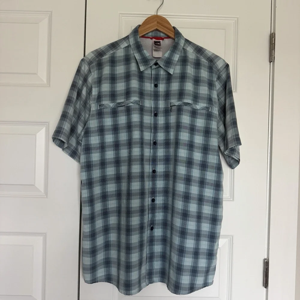The North Face Tekware Mens Large Blue Plaid Short Sleeve Button Down Shirt